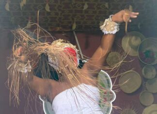 Afoxé Filhos De Korin Efan Celebra Santa Bárbara E Iansã No Centro Histórico