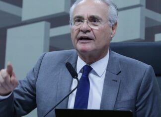 Comissão do Senado adia votação da isenção do IR até R$ 5 mil