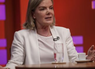 Gleisi: tipificação penal e apreensão de bens são inegociáveis em PL