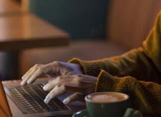 Problema em rede da Cloudflare derruba sites e portais em todo o mundo Problema em rede da Cloudflare derruba sites e portais em todo o mundo