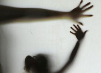 Campanha nas redes alerta jovens sobre violência contra as mulheres