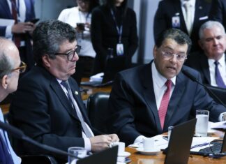 Comissão do Senado aprova aumento da taxação de fintechs e bets