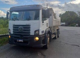 Excesso De Peso Leva PRF A Reter Veículo De Carga Na BR-110