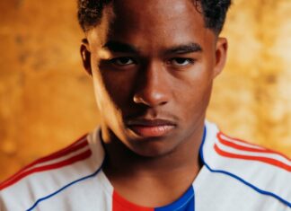 Lyon anuncia contratação por empréstimo do atacante Endrick Lyon anuncia contratação por empréstimo do atacante Endrick
