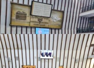 ALBA Retira Símbolo Religioso Do Plenário