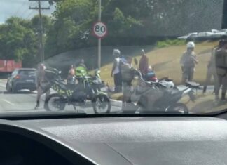 Acidente Entre Carro E Moto Deixa Motociclista Ferido Na Av. Paralela