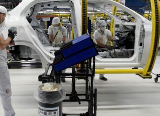 Indústria fecha 2025 com alta de 0,6%, pressionada pelos juros altos