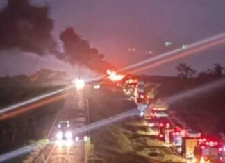 Caminhão-tanque Pega Fogo E Mobiliza Equipes De Emergência