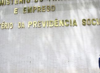 Brasil cria 85,8 mil vagas de trabalho em novembro