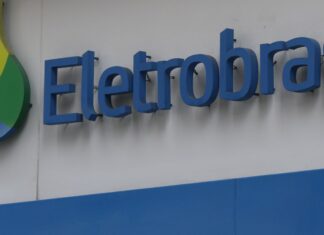 Lula veta PL sobre realocação de trabalhadores da Eletrobras