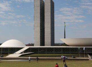 Quatro bancadas da Câmara acionam STF contra PL da Dosimetria