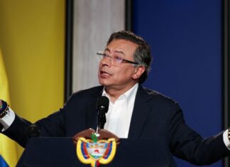 Petro diz que temeu ser capturado pelos EUA assim como Maduro Após fala de Trump, Petro diz que pegará em armas se necessário