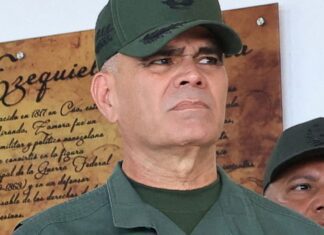 Equipe de segurança de Maduro foi morta a sangue frio, diz ministro Equipe de segurança de Maduro foi morta a sangue frio, diz ministro