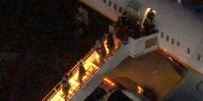 Maduro desembarca em Nova York escoltado por agentes federais
