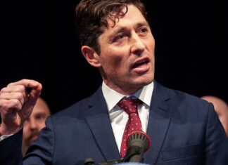 Prefeito de Minneapolis anuncia saída de agentes do ICE da cidade Prefeito de Minneapolis anuncia saída de agentes do ICE da cidade