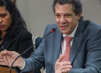Haddad pede que Congresso enfrente problema dos supersalários