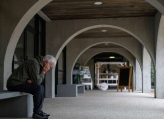 Alzheimer e outras demências são temas do Caminhos da Reportagem