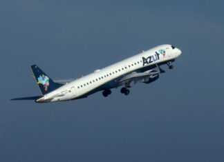 Azul fecha acordo de US$ 200 milhões com American e United Airlines