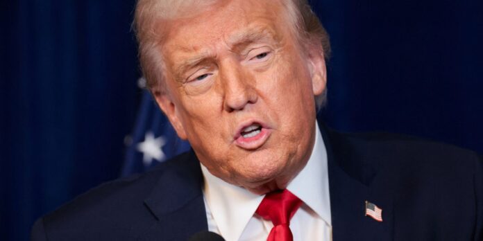 Casa Branca remove vídeo de Trump que mostra casal Obama como macacos
