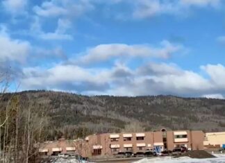 Ataque a tiros em escola no Canadá deixa 10 mortos Ataque a tiros em escola no Canadá deixa 10 mortos