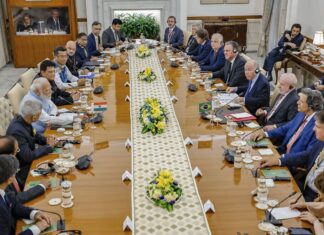 Brasil e Índia fazem parceria para produção de medicamentos Brasil e Índia assinam acordo sobre terras raras e mineiras críticos