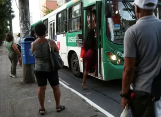 Tiroteio Deixa Criança Baleada E Interrompe Circulação De ônibus No Bairro Da Paz