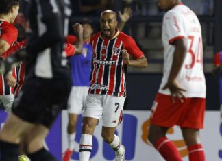 São Paulo e Palmeiras se garantem nas semis do Campeonato Paulista São Paulo e Palmeiras se garantem nas semis do Campeonato Paulista