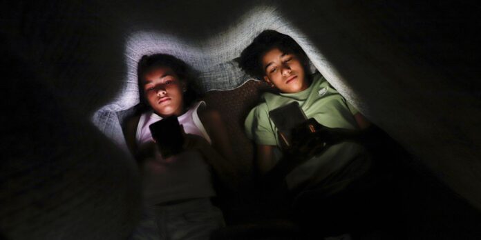 Estudo mostra impacto de vídeos curtos no desenvolvimento infantil
