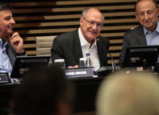 Alckmin diz que redução da jornada de trabalho é tendência mundial
