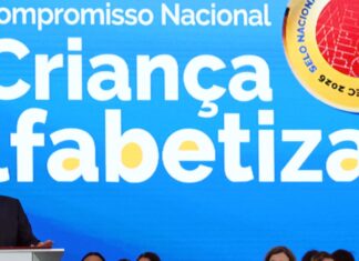 Brasil atinge meta com 66% das crianças alfabetizadas em idade certa