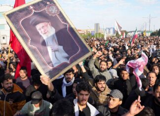 Com morte de Khamenei, Irã forma conselho de governo com aiatolá Arafi Com morte de Khamenei, Irã forma conselho de governo com aiatolá Arafi