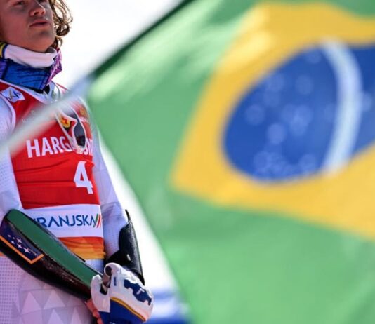 Após o ouro olímpico, Lucas Pinheiro volta a ser campeão na Eslovênia Após o ouro olímpico, Lucas Pinheiro volta a ser campeão na Eslovênia