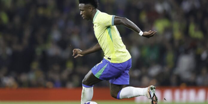 Brasil enfrenta França em fase final de preparação para Copa Brasil enfrenta França em fase final de preparação para Copa do Mundo