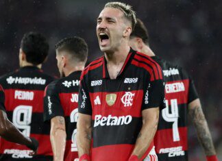 Flamengo derrota Remo por 3 a 0 e entra no G4 do Brasileiro Flamengo derrota Remo por 3 a 0 e entra no G4 do Brasileiro
