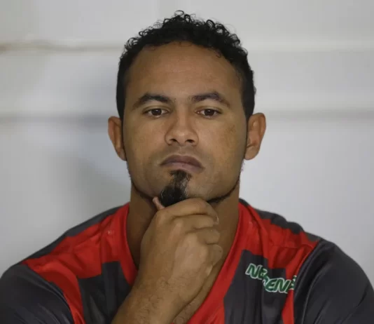 Justiça Manda Ex-goleiro Bruno Voltar à Prisão Após Viagem Sem Autorização