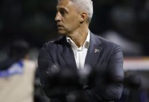 São Paulo anuncia demissão do técnico Hernán Crespo São Paulo anuncia demissão do técnico Hernán Crespo