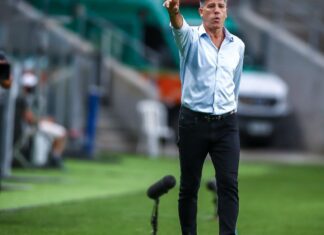 Vasco anuncia acerto com o técnico Renato Gaúcho Vasco anuncia acerto com o técnico Renato Gaúcho