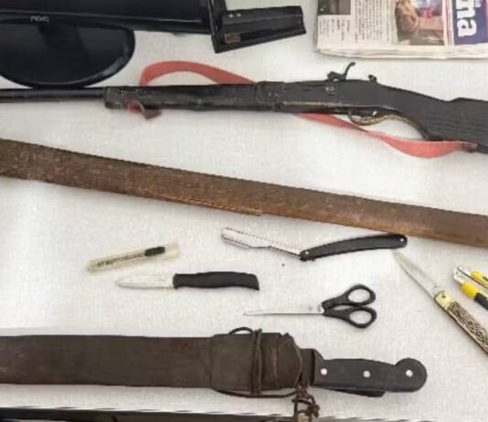 Homem é Preso Após Ameaçar A Própria Mãe Com Machado No Interior Da Bahia