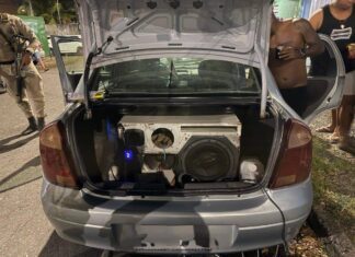 Polícia Apreende Paredões E Remove Veículos Em Bairros De Salvador