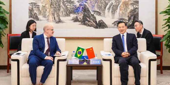 EBC firma parceria inédita com China Media Group EBC firma parceria inédita com China Media Group