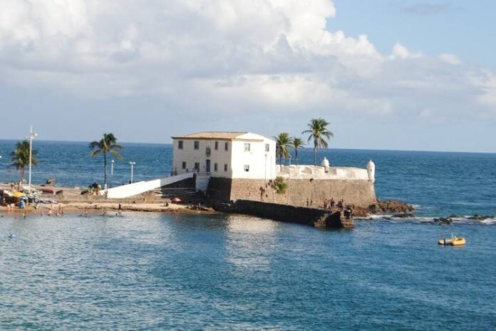 fortes-e-farois-de-salvador.jpg
