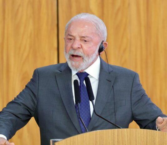 Lula cancela ida ao Chile e chanceler representará Brasil em posse Lula cancela ida ao Chile e chanceler representará Brasil em posse