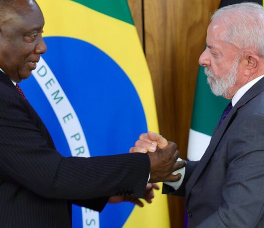 Lula: Brasil e África do Sul devem focar em autonomia para autodefesa