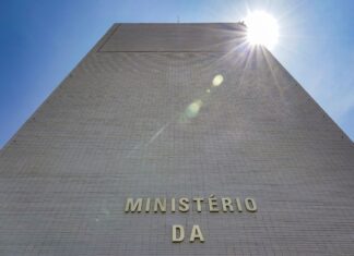 Governo prevê arrecadar R$ 4,4 bi com taxação de fintechs, bets e JCP
