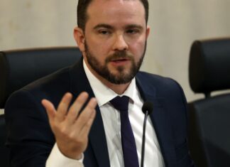 Nova versão do Desenrola será lançada após viagem de Lula, diz Durigan