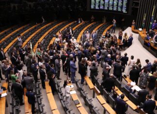 Congresso derruba veto de Lula e mantém PL da Dosimetria