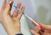 Butantan procura voluntários para teste de vacina da gripe para idosos