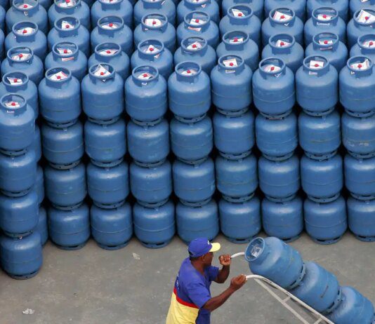 Governo libera R$ 330 milhões para segurar preço do gás de cozinha