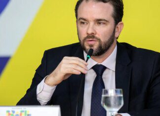 Proposta de subsídio ao diesel importado tem adesão de 25 estados