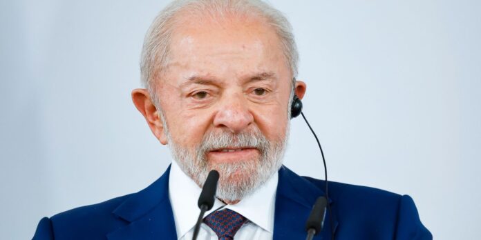 Lula chega à Alemanha para assinar parcerias comerciais e de inovação
